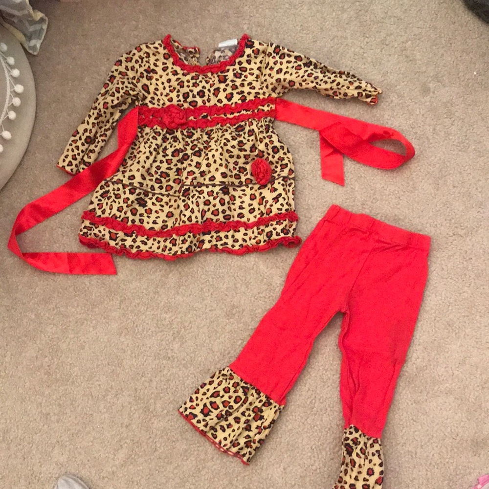 Ann Loren red and leopard matching boutique outfit